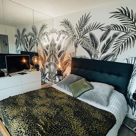 Beautiful Modern Fully Furnished Studio Levallois-Perret Exterior photo