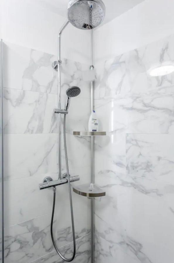 Beautiful Modern Fully Furnished Studio Levallois-Perret Exterior photo